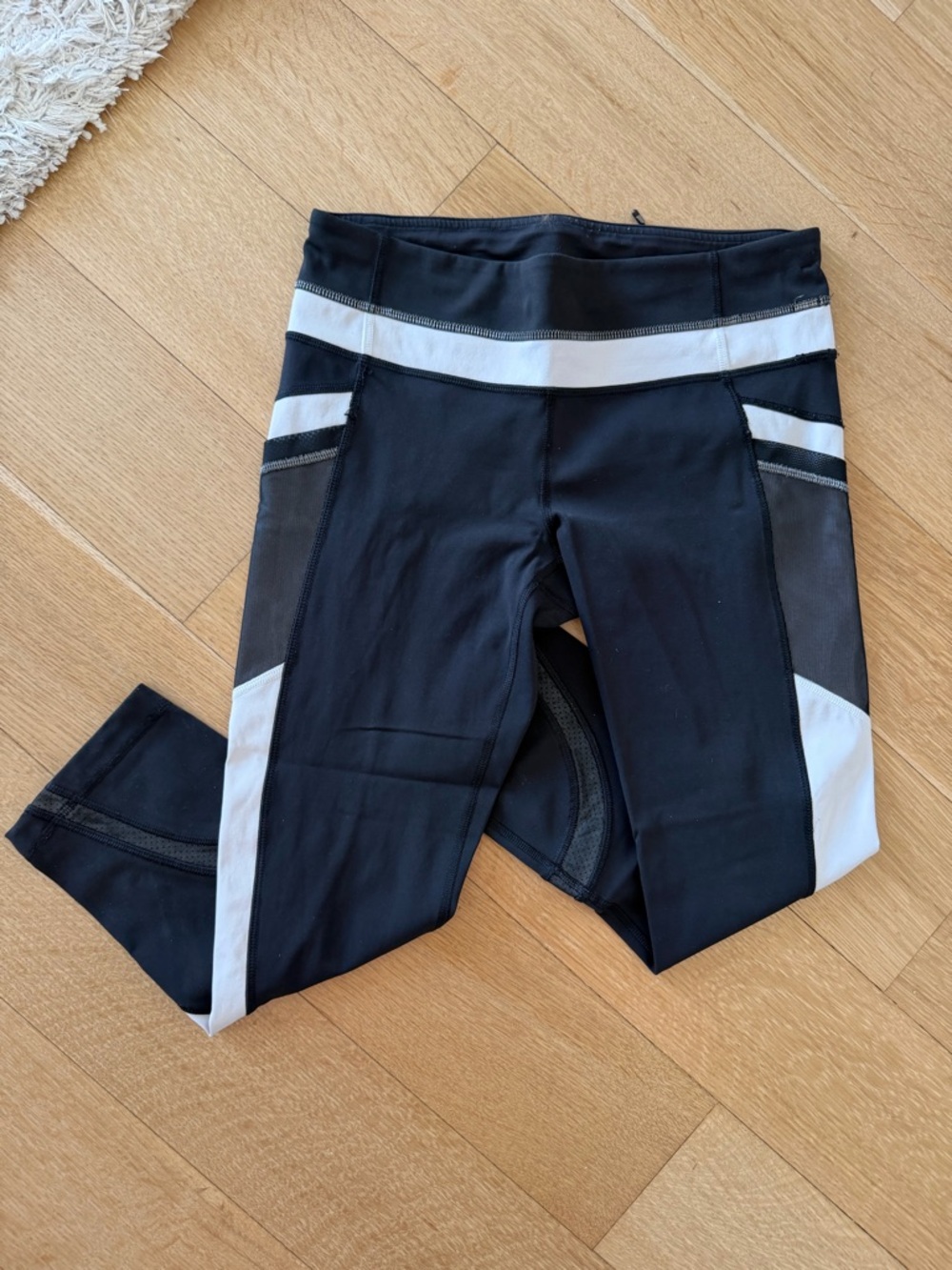 Lululemon Black and White Leggings, Size 6
